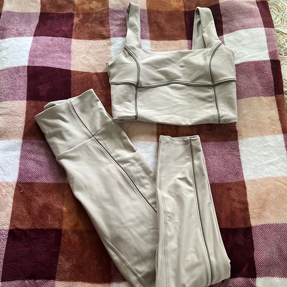 leggings/bra top